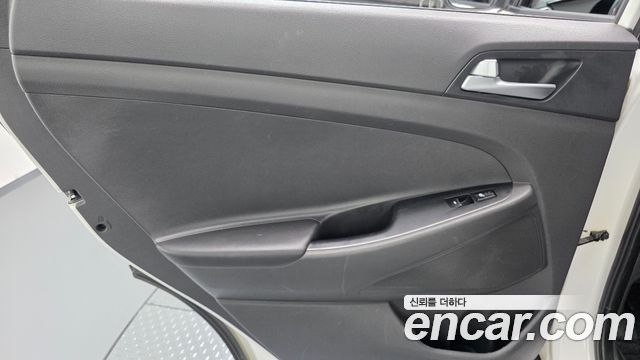Hyundai Tucson Diesel 2.0 2WD Premium 2016 — фото 25
