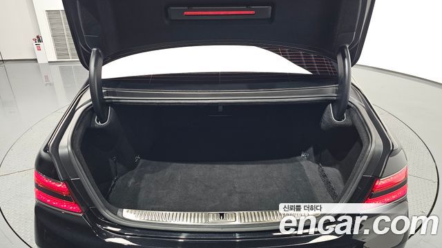 Genesis G90 3.8 AWD Prestige 2019 — фото 20