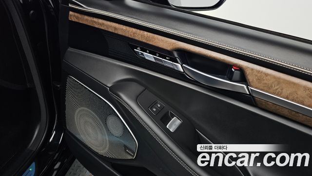 Genesis G90 3.8 AWD Prestige 2019 — фото 40