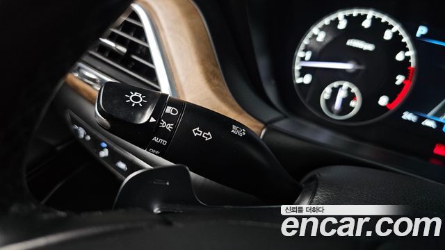 Genesis G90 3.8 AWD Prestige 2019 — фото 42