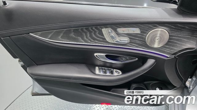Mercedes-Benz E-Class (W213) E350 4MATIC AMG Line 2022 — фото 24