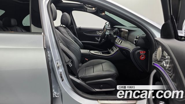 Mercedes-Benz E-Class (W213) E350 4MATIC AMG Line 2022 — фото 26