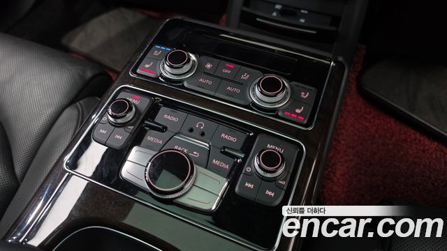 Audi A8 60 TFSI Quattro LWB D4 2015 — фото 19