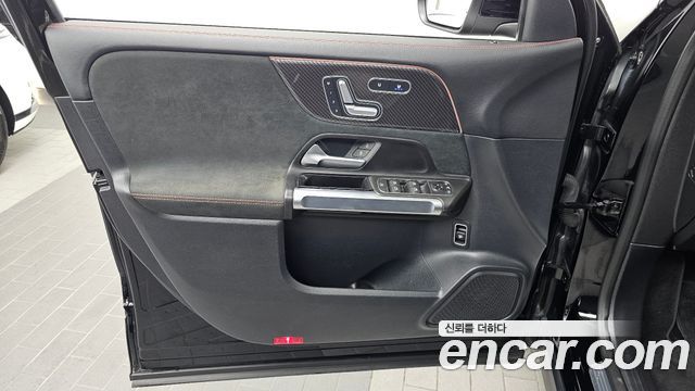 Mercedes-Benz GLB-Class (X247) GLB250 4MATIC 2021 — фото 24