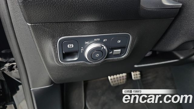 Mercedes-Benz GLB-Class (X247) GLB250 4MATIC 2021 — фото 27