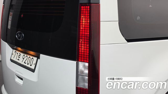 Hyundai Staria Tourer 11-Seater Smart 2022 — фото 23
