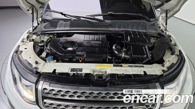 Land Rover Range Rover Evoque 2.0 TD4 SE 2017 — фото 6