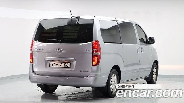 Hyundai Grand Starex Van 3-Seater Smart 2021 — фото 2