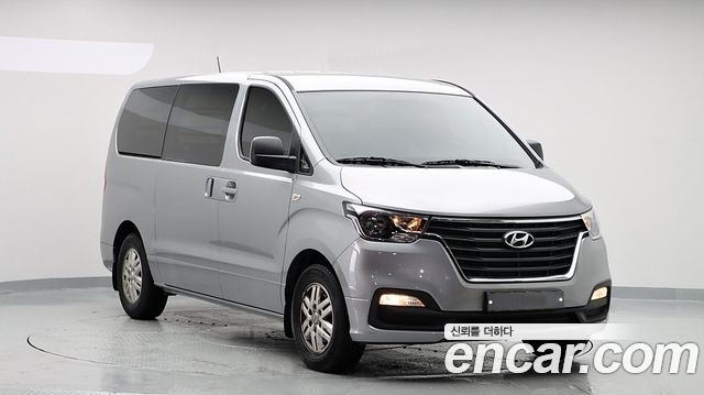 Hyundai Grand Starex Van 3-Seater Smart 2021 — фото 3