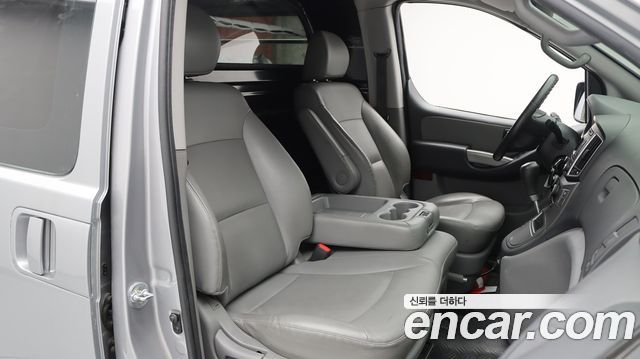 Hyundai Grand Starex Van 3-Seater Smart 2021 — фото 9