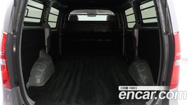Hyundai Grand Starex Van 3-Seater Smart 2021 — фото 17