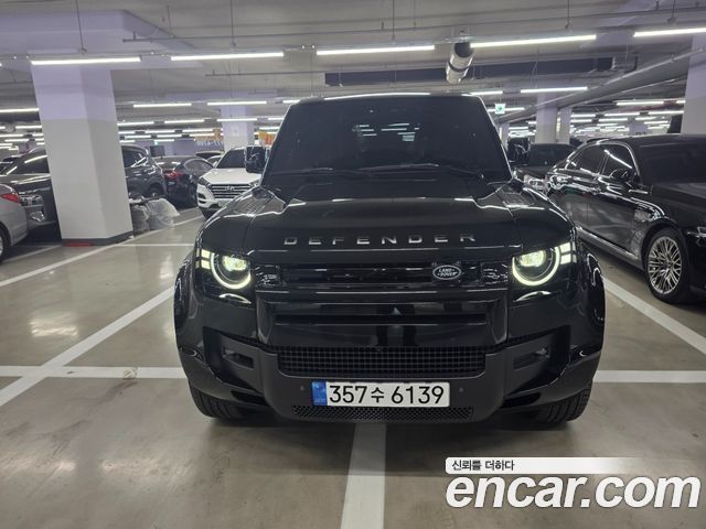 Land Rover Defender (L663) 110 P300 X-Dynamic SE