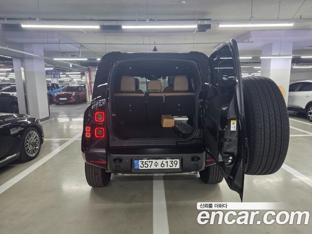 Land Rover Defender (L663) 110 P300 X-Dynamic SE 2026 — фото 3