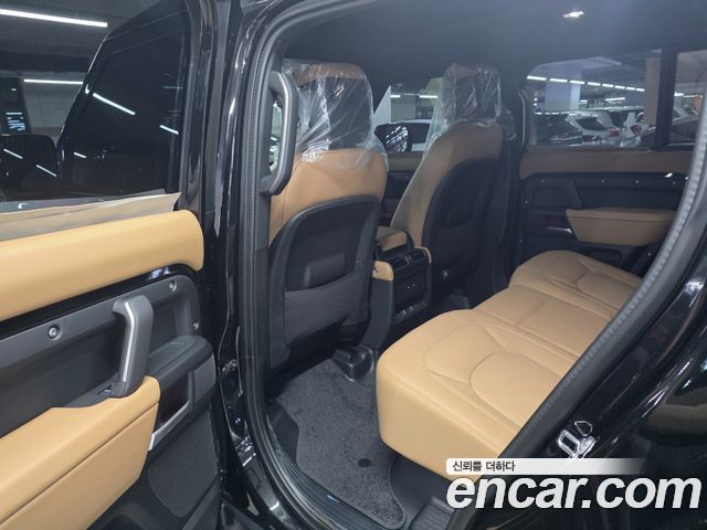 Land Rover Defender (L663) 110 P300 X-Dynamic SE 2026 — фото 6