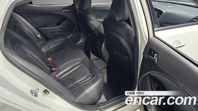 Kia K5 Hybrid Noblesse 2013 — фото 15