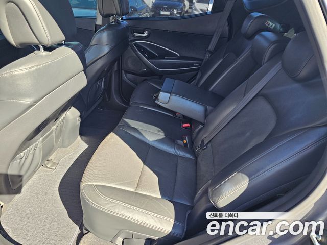Hyundai Santa Fe (DM) Diesel(e-VGT) 2.0 2WD Exclusive 2015 — фото 19