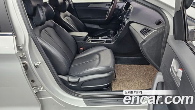 Hyundai Sonata (LF) LPI TAXI Style 2016 — фото 12
