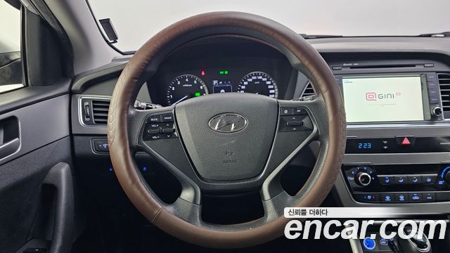 Hyundai Sonata (LF) LPI TAXI Style 2016 — фото 15