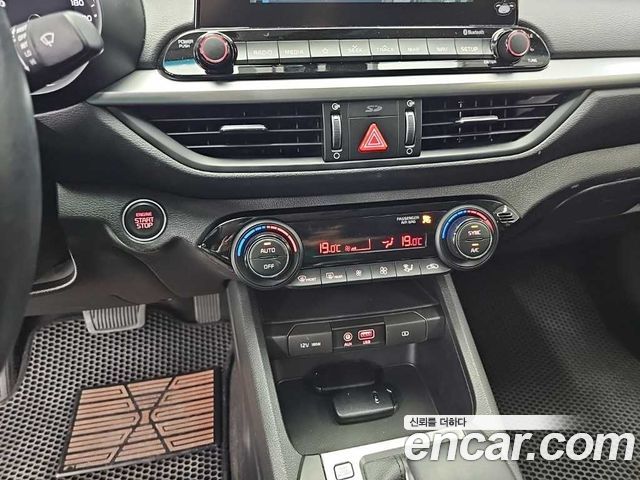 Kia K3 Prestige 2019 — фото 10