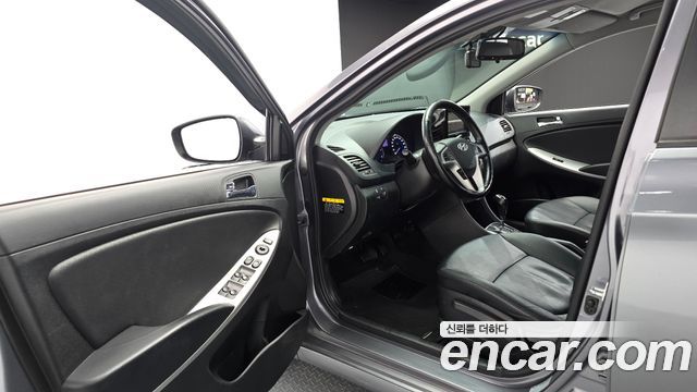 Hyundai Accent (New) Diesel 1.6 VGT Premium 2014 — фото 10