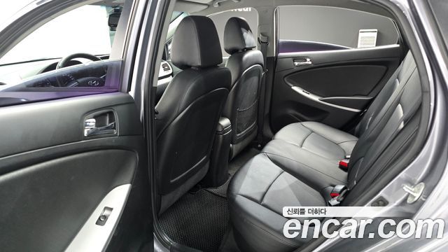 Hyundai Accent (New) Diesel 1.6 VGT Premium 2014 — фото 15