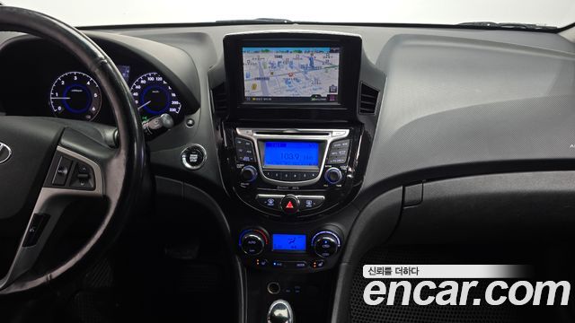 Hyundai Accent (New) Diesel 1.6 VGT Premium 2014 — фото 17
