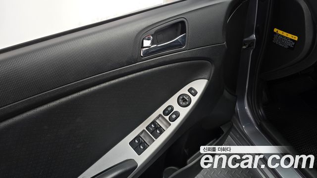 Hyundai Accent (New) Diesel 1.6 VGT Premium 2014 — фото 23