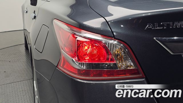 Nissan Altima 2.5 L33 2013 — фото 23