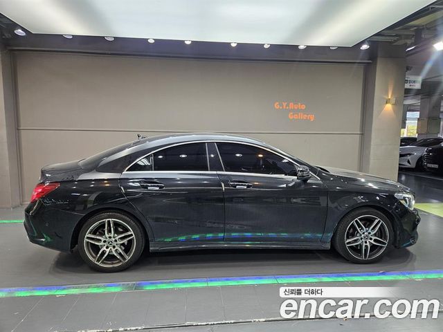 Mercedes-Benz CLA-Class (C117) CLA220 AMG Line 2018 — фото 3