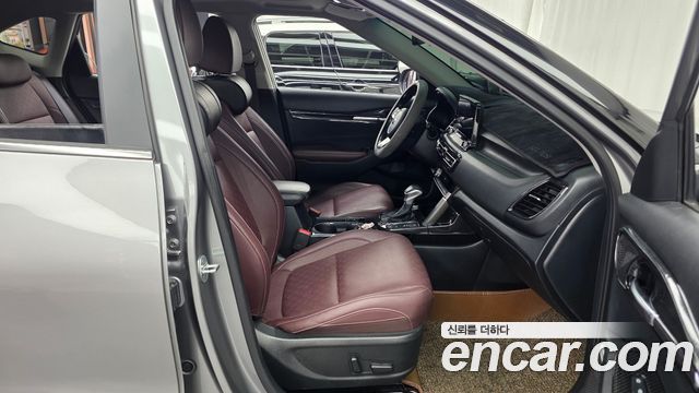 Kia Seltos Gasoline 1.6 Turbo 4WD Noblesse 2020 — фото 11
