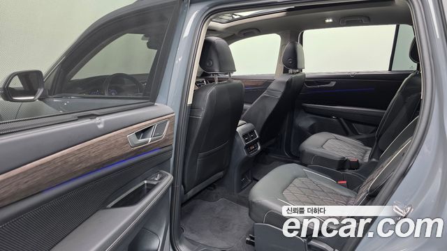 Volkswagen Atlas 2.0 TSI R-LINE 6-Seater 2025 — фото 12