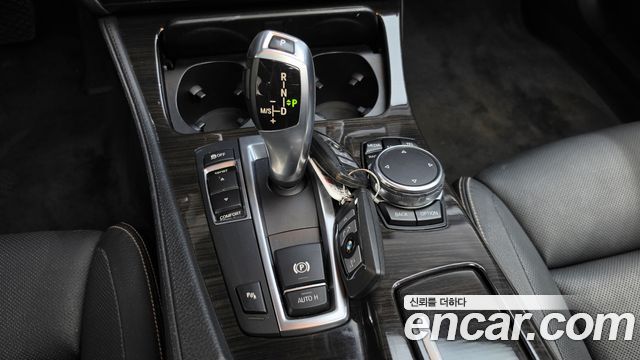 BMW 5 Series (F10) 520d Luxury Plus 2016 — фото 9