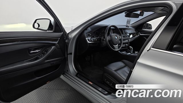 BMW 5 Series (F10) 520d Luxury Plus 2016 — фото 10