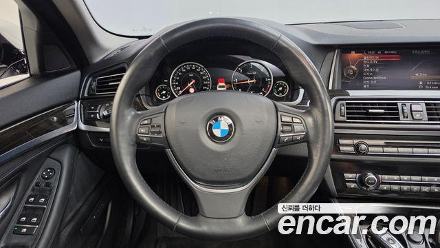 BMW 5 Series (F10) 520d Luxury Plus 2016 — фото 13