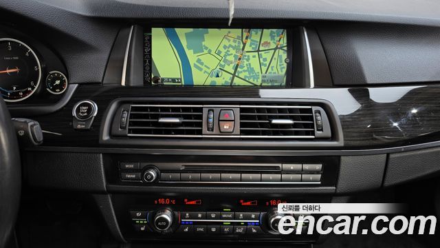 BMW 5 Series (F10) 520d Luxury Plus 2016 — фото 15