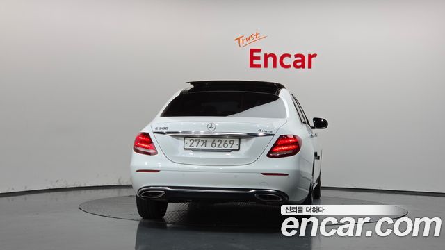 Mercedes-Benz E-Class (W213) E300 Avantgarde 2019 — фото 4