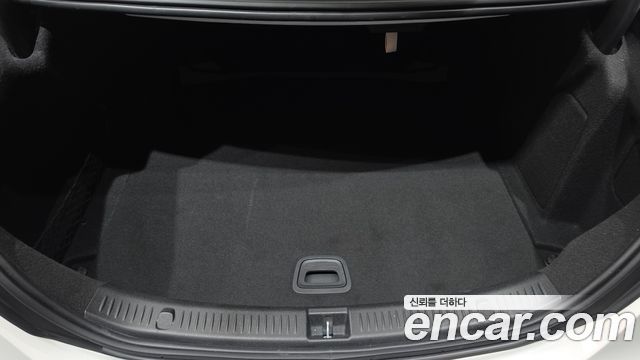 Mercedes-Benz E-Class (W213) E300 Avantgarde 2019 — фото 23