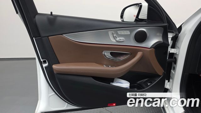 Mercedes-Benz E-Class (W213) E300 Avantgarde 2019 — фото 30