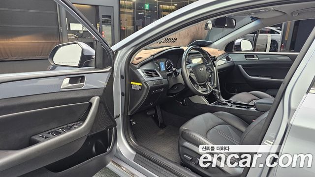 Hyundai Sonata Hybrid (LF) 2.0 HEV Modern 2016 — фото 10