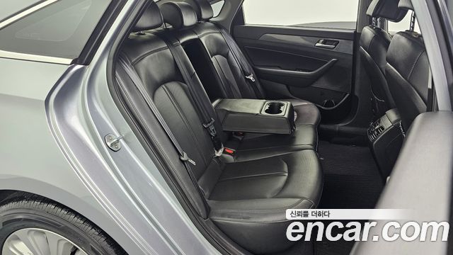 Hyundai Sonata Hybrid (LF) 2.0 HEV Modern 2016 — фото 11