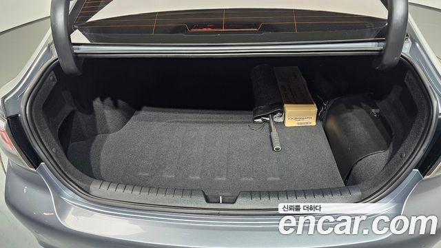 Hyundai Sonata Hybrid (LF) 2.0 HEV Modern 2016 — фото 29