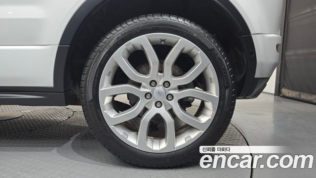 Land Rover Range Rover Evoque 2.0 TD4 HSE Dynamic 2019 — фото 21