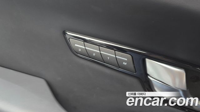 Land Rover Range Rover Evoque 2.0 TD4 HSE Dynamic 2019 — фото 32