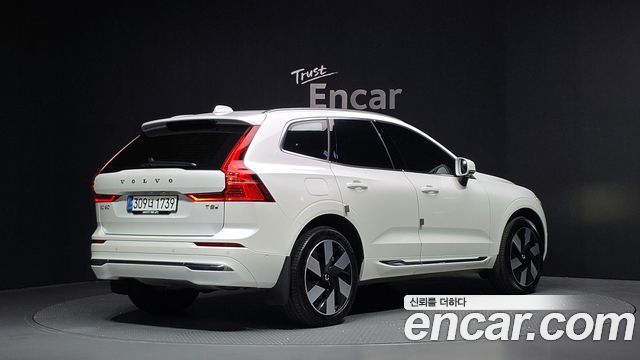 Volvo XC60 (II) T8 Ultra Bright 2025 — фото 2