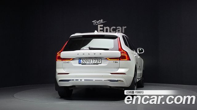 Volvo XC60 (II) T8 Ultra Bright 2025 — фото 4