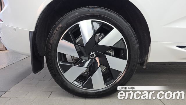 Volvo XC60 (II) T8 Ultra Bright 2025 — фото 5