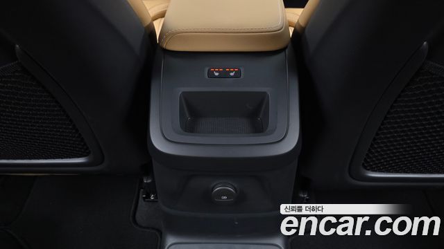 Volvo XC60 (II) T8 Ultra Bright 2025 — фото 23