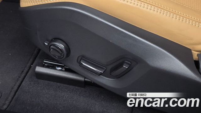 Volvo XC60 (II) T8 Ultra Bright 2025 — фото 33