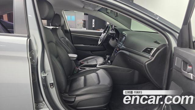 Hyundai Avante (AD) 1.6 GDI Smart Special 2016 — фото 11