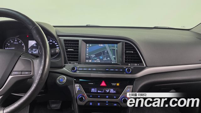 Hyundai Avante (AD) 1.6 GDI Smart Special 2016 — фото 14